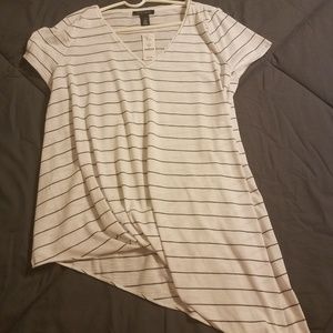 NWT  WHBM Lg. Black & White Top